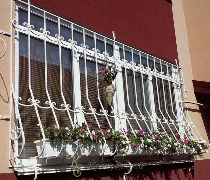 Решетки на балкон и лоджию