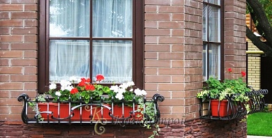 Кованая подставка для цветов №138 в Екатеринбурге фото