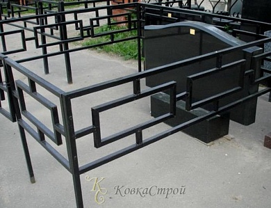 Кованая оградка №41 в Екатеринбурге фото
