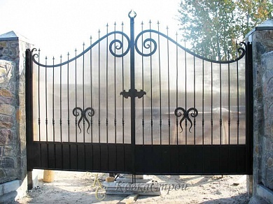 186. Ворота в Екатеринбурге фото
