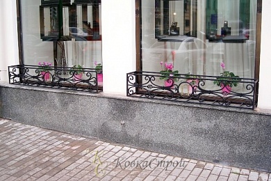 Кованая подставка для цветов №118 в Екатеринбурге фото