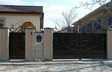 161. Ворота в Екатеринбурге фото
