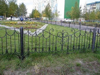 Газонное ограждение кованое №71 в Екатеринбурге фото
