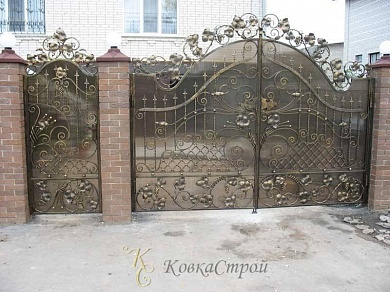 180. Ворота в Екатеринбурге фото
