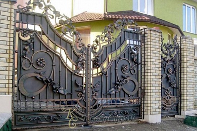 171. Ворота в Екатеринбурге фото
