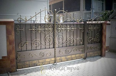 152. Ворота в Екатеринбурге фото
